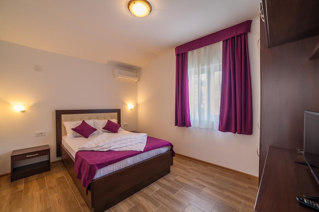 Aqua Breeze Apartments Budva Extérieur photo