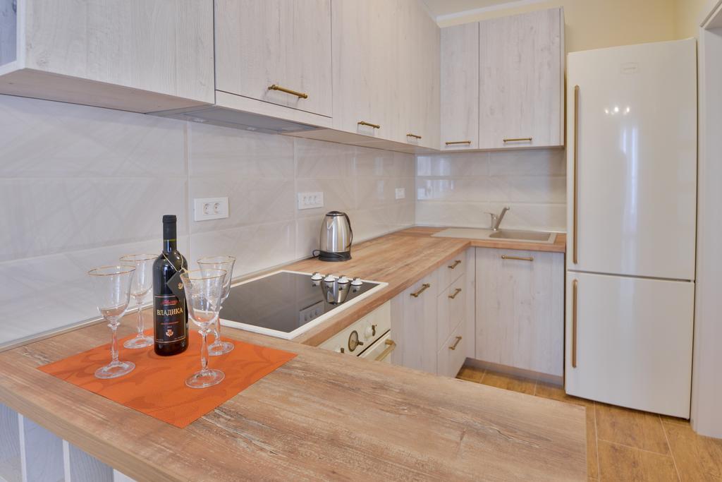 Aqua Breeze Apartments Budva Extérieur photo
