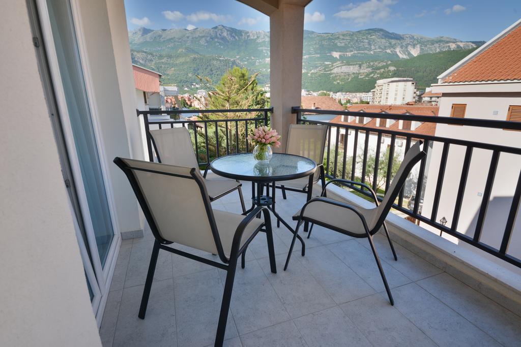 Aqua Breeze Apartments Budva Extérieur photo