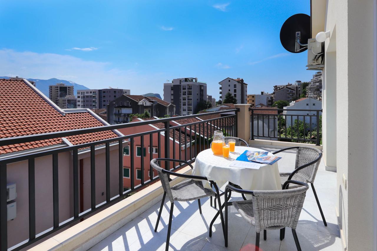 Aqua Breeze Apartments Budva Extérieur photo
