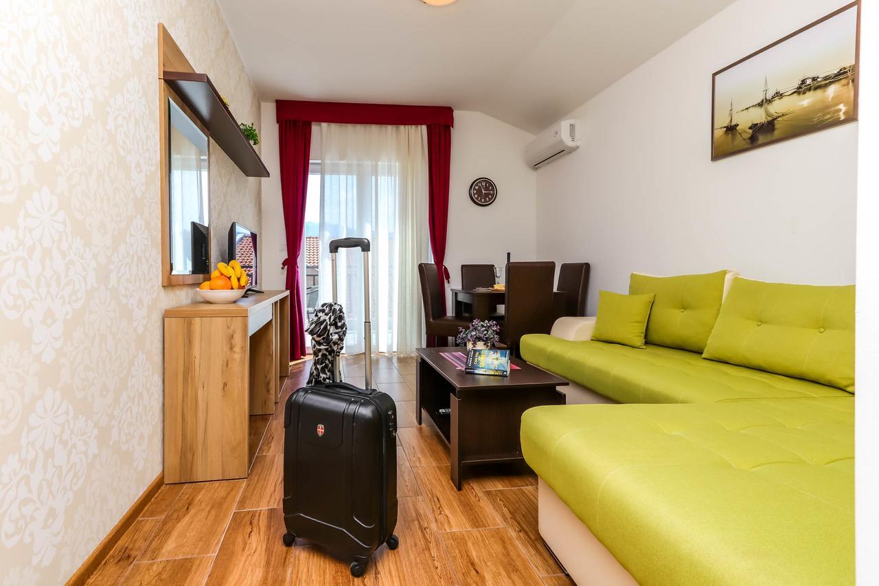 Aqua Breeze Apartments Budva Extérieur photo