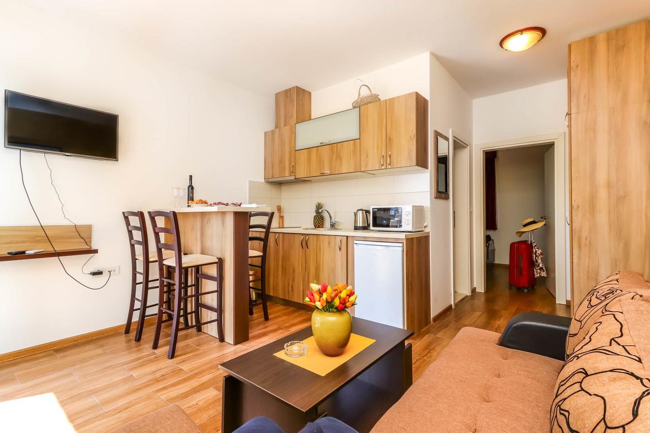 Aqua Breeze Apartments Budva Extérieur photo