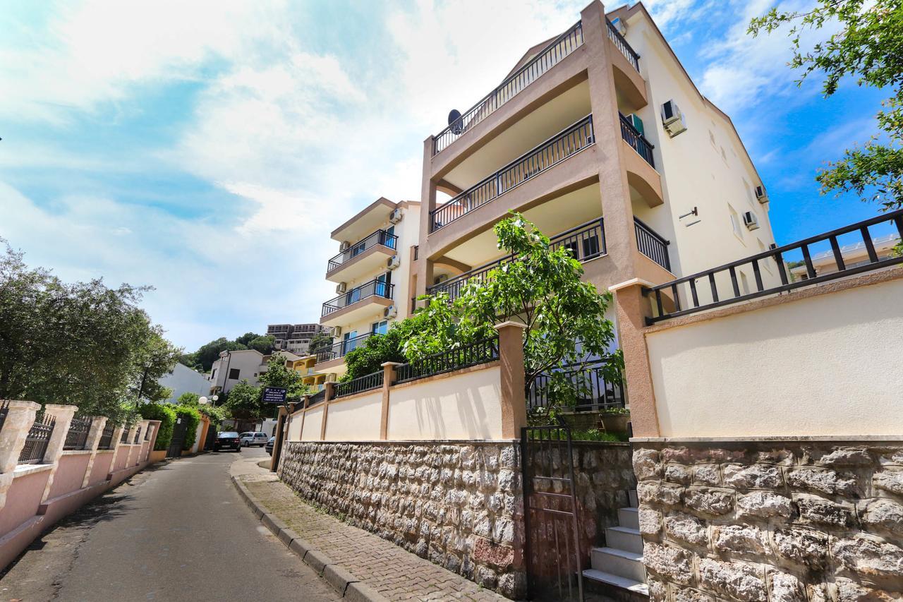 Aqua Breeze Apartments Budva Extérieur photo