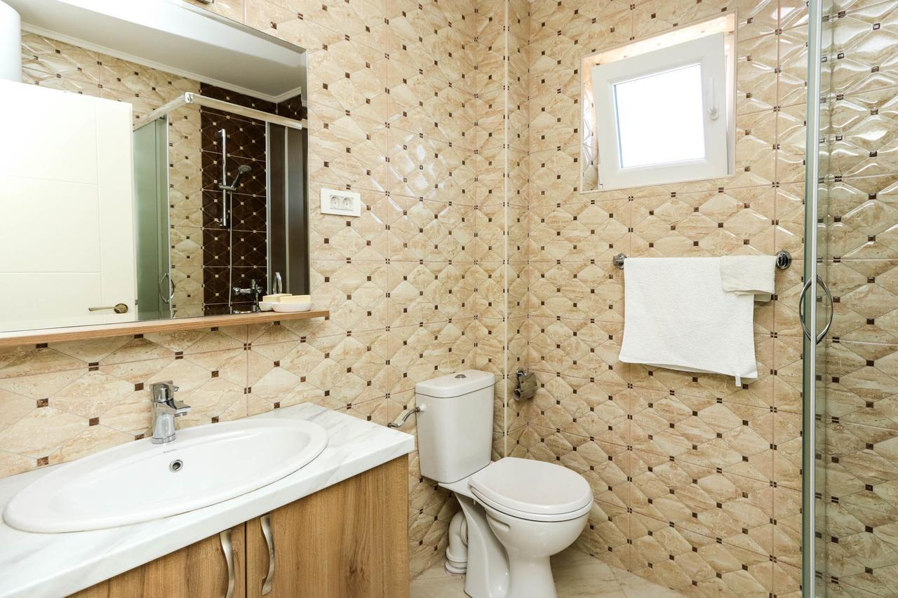 Aqua Breeze Apartments Budva Extérieur photo