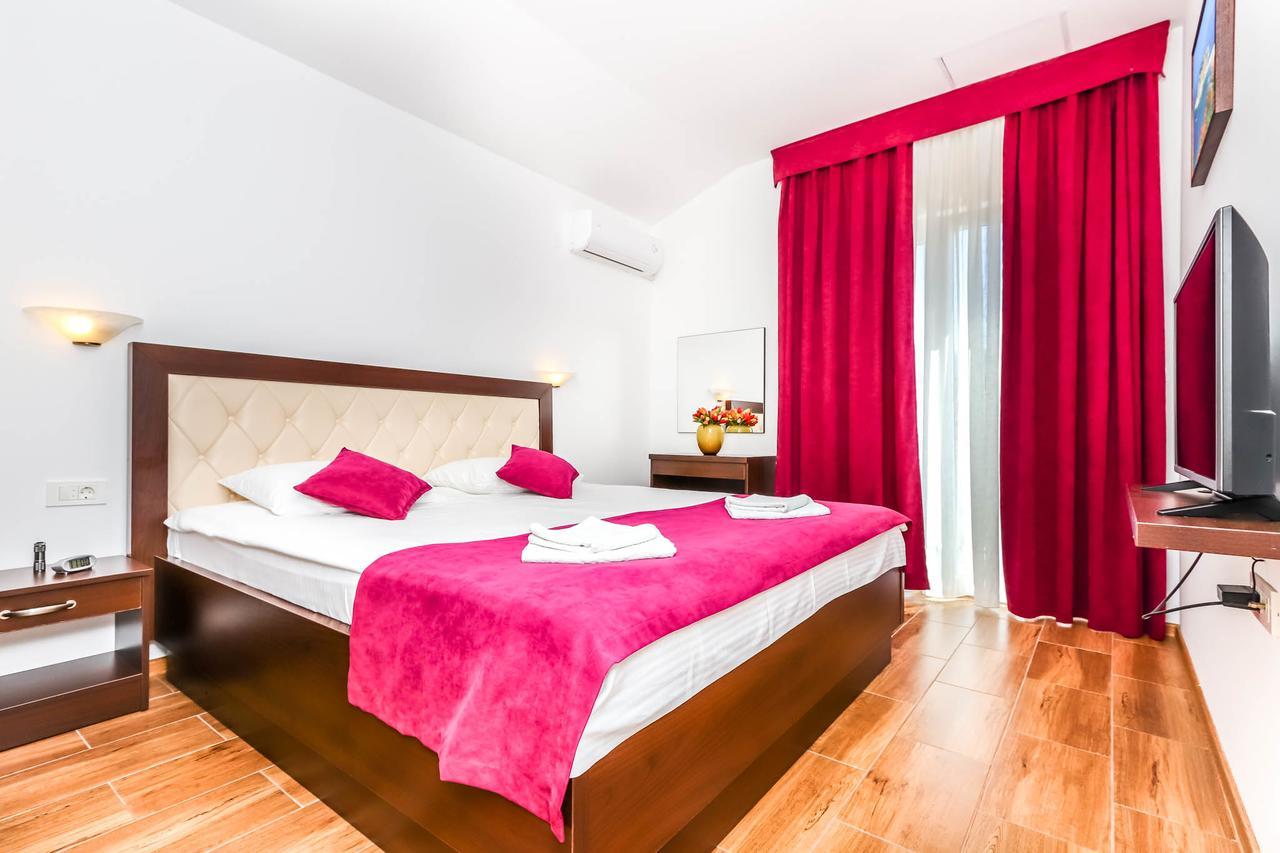 Aqua Breeze Apartments Budva Extérieur photo