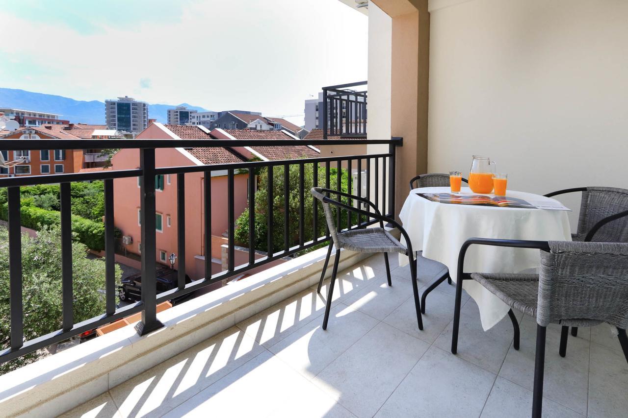 Aqua Breeze Apartments Budva Extérieur photo
