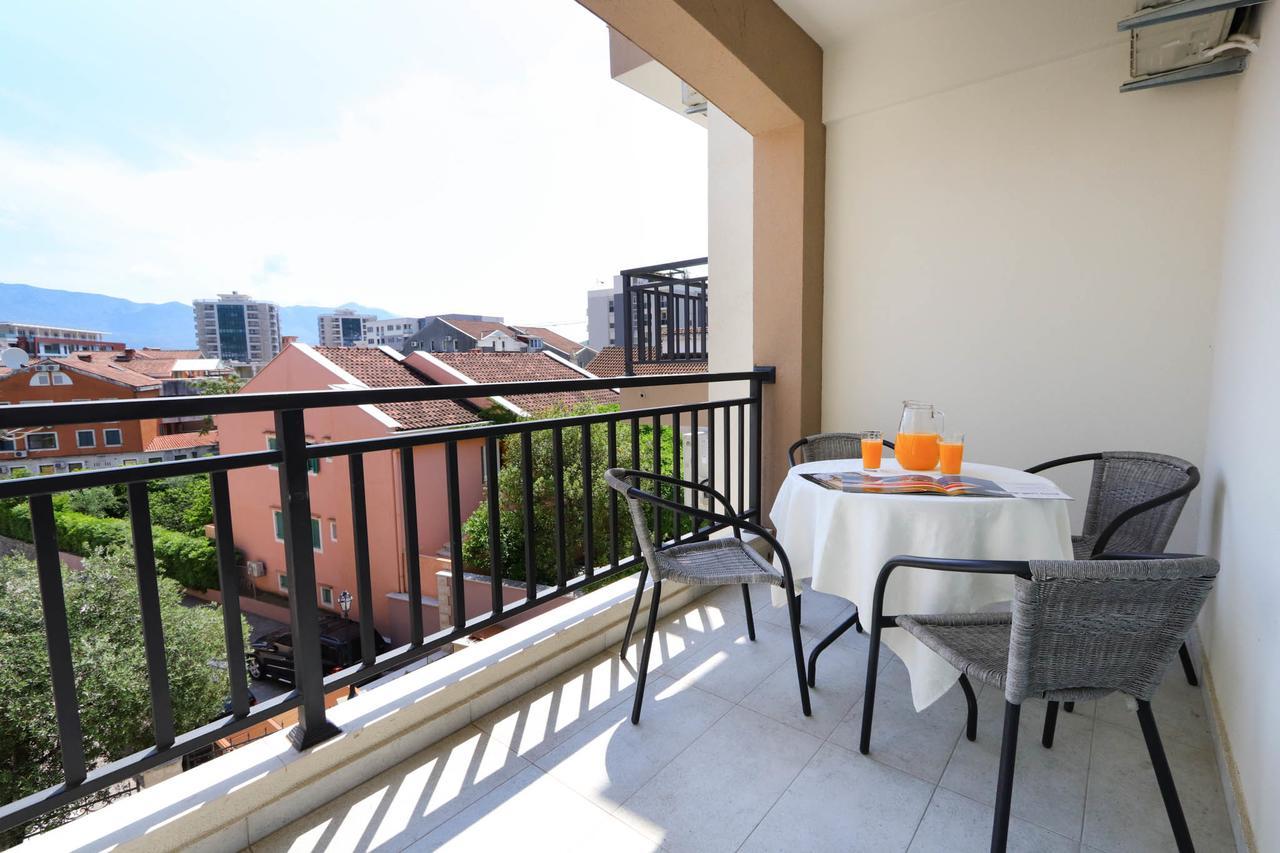 Aqua Breeze Apartments Budva Extérieur photo